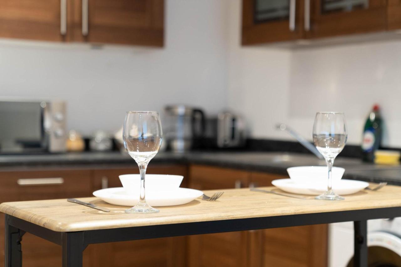 Two Bedroom Apartment-One Choice Stays- Jewellery Quarter Birmingham Buitenkant foto